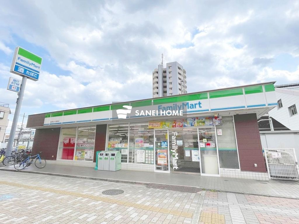 コンビニ　ファミリーマート 西武狭山ヶ丘駅前店（コンビニ）まで400m