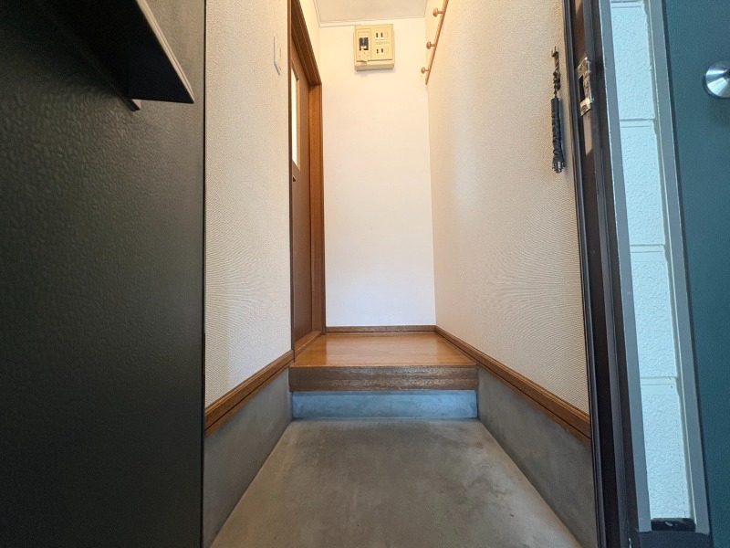 玄関　玄関の様子です。明るい印象ですね。気分もあがりそう。