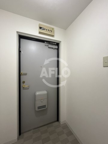 玄関　グロリアス北大阪　玄関