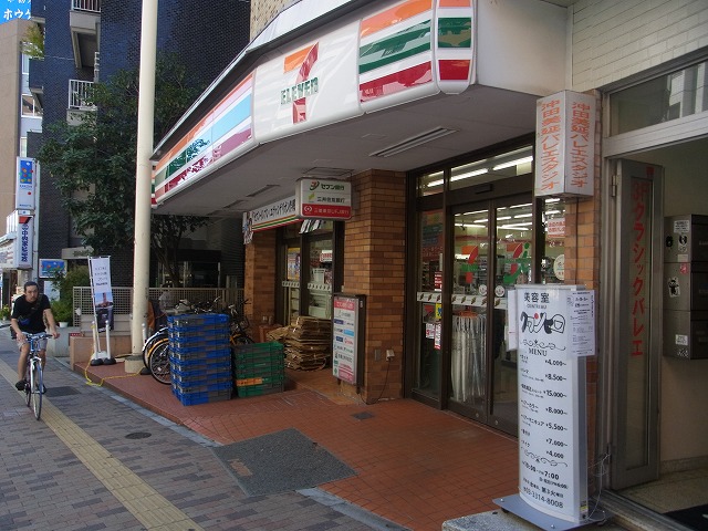 コンビニ　セブンイレブン　高円寺駅前店（コンビニ）まで513m