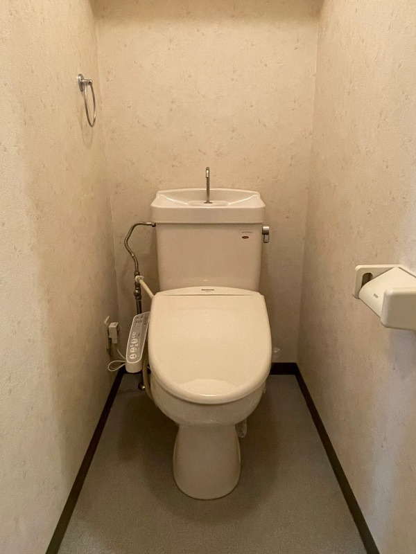 トイレ　※別部屋参考写真