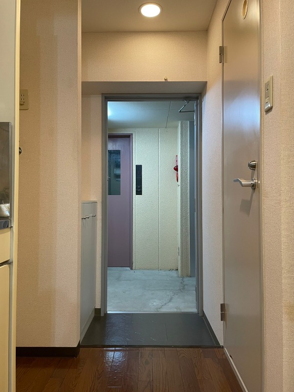 玄関　※別部屋参考写真
