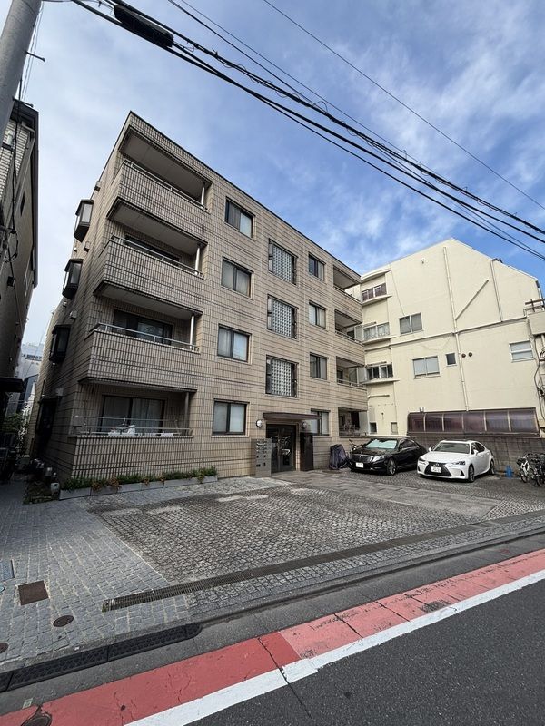 建物外観　豊島区南池袋１丁目　ヒルズガレ