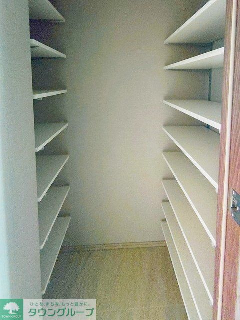 玄関　※写真は同タイプ住戸です。