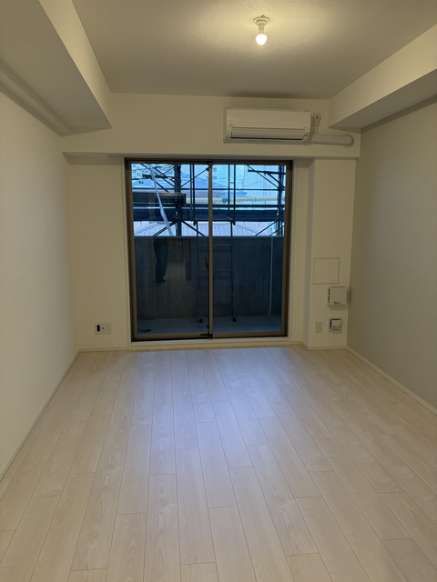スプランディッド堺東IIIの居間写真