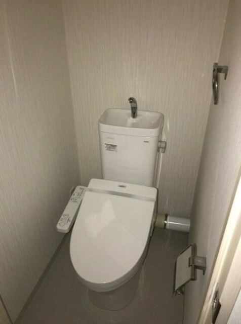 トイレ　別部屋同仕様タイプ