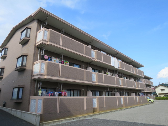 建物外観　日当たり良好の建物です。