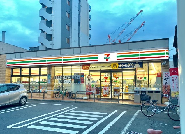 コンビニ　セブンイレブン墨田八広はなみずき通り店（コンビニ）まで87m