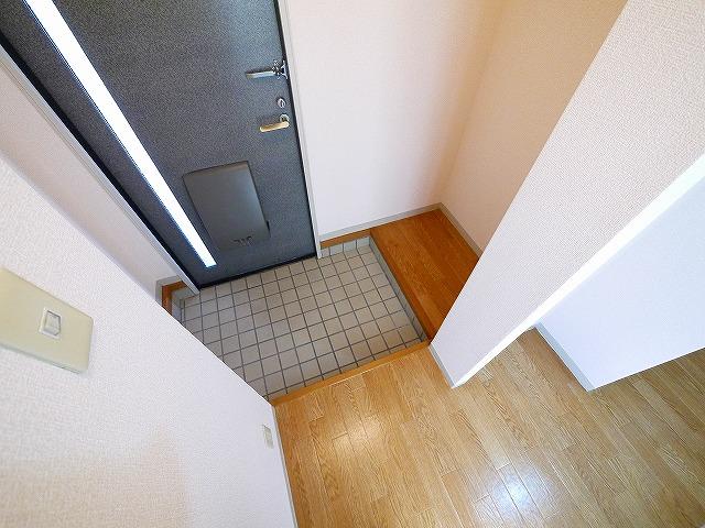 玄関　落ち着いた玄関です