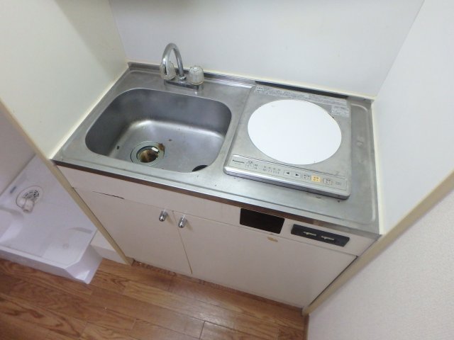 キッチン　フラットなＩＨコンロでお手入れ簡単