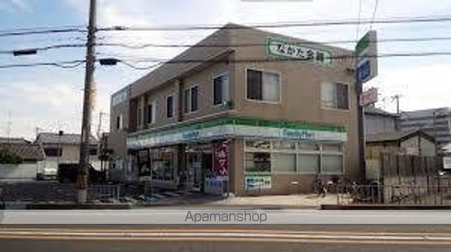 コンビニ　ファミリーマート（コンビニ）まで1034m