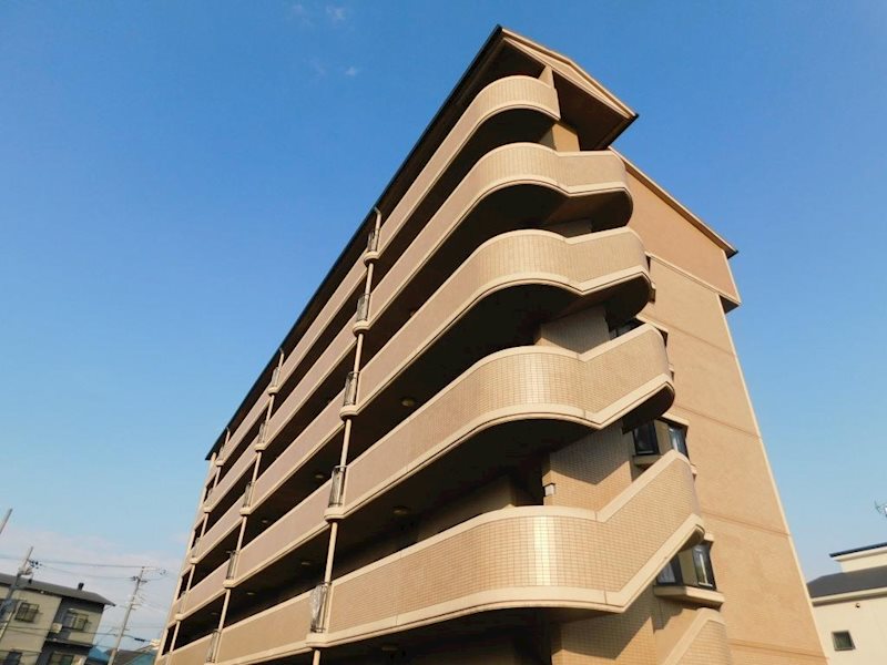 建物外観　シャルム2番館
