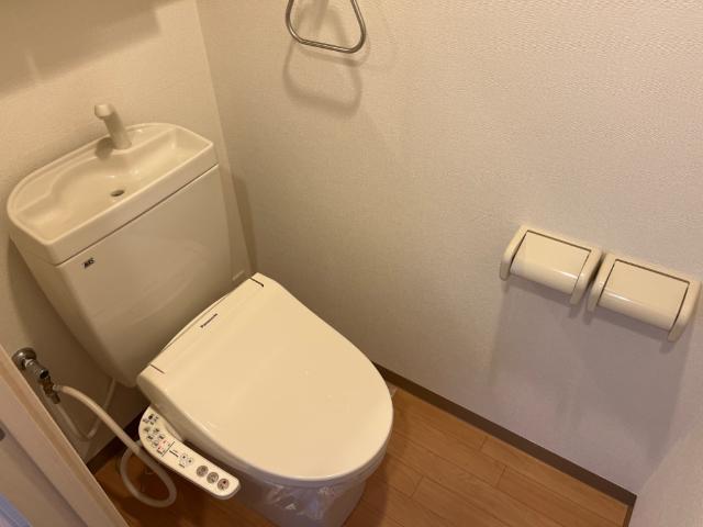 トイレ　シャワー付トイレ