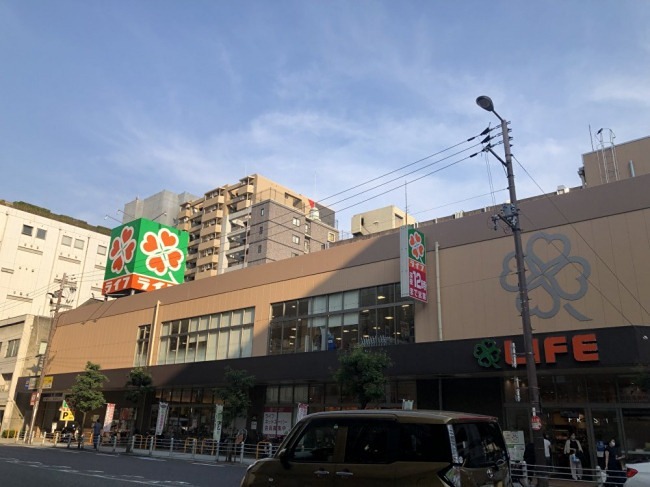 スーパー　ライフ 阿波座駅前店（スーパー）まで542m