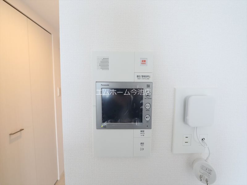 セキュリティ　TVモニター付インターホン