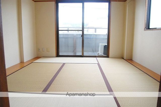 リバーサイドハイツの居間写真