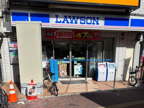 コンビニ　ローソン 大国町駅前店（コンビニ）まで263m