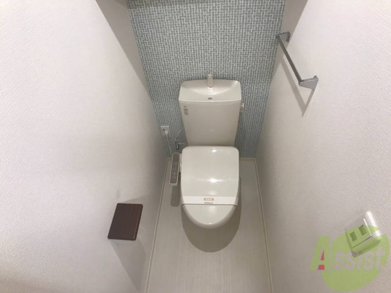 トイレ　ウォシュレット機能がついたトイレです。安心して使用できますね
