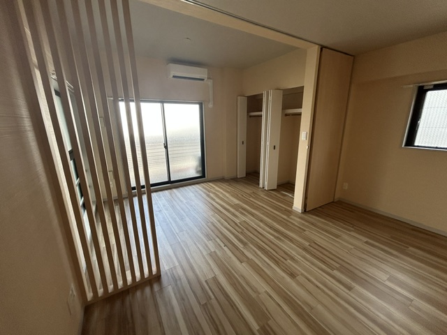 プレサンス昭和通ESRISEの居間写真