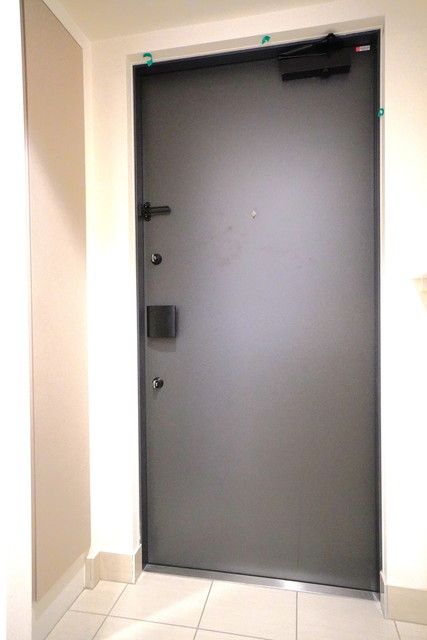 玄関　※写真は同タイプ住戸です。