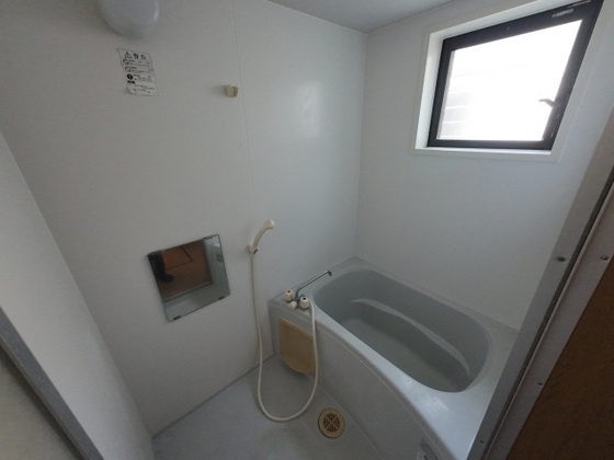 バス・シャワールーム　※別部屋の写真です