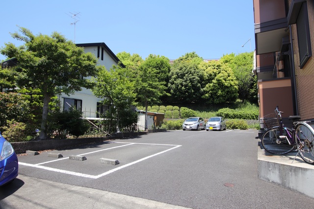駐車場　駐車場（要空き確認）