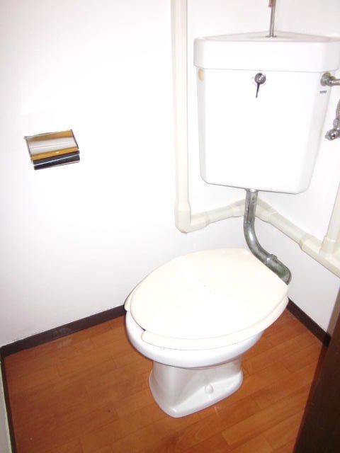 トイレ　コンパクトで使いやすいトイレです