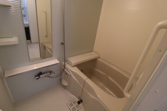 バス・シャワールーム　※別部屋の写真です