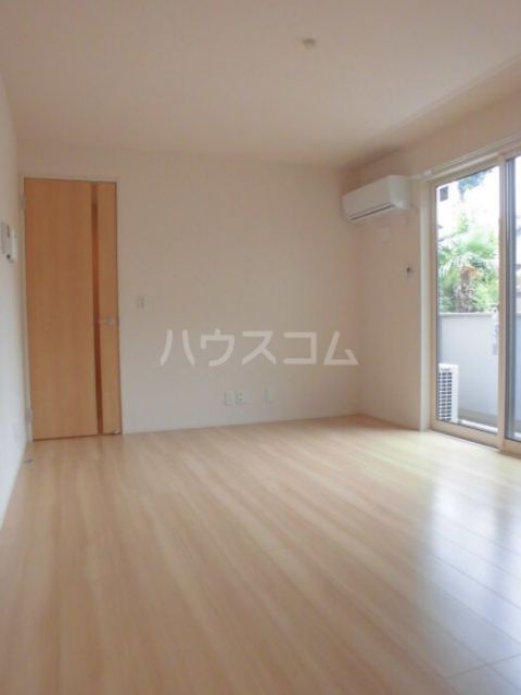 モリエールIIIの居間写真