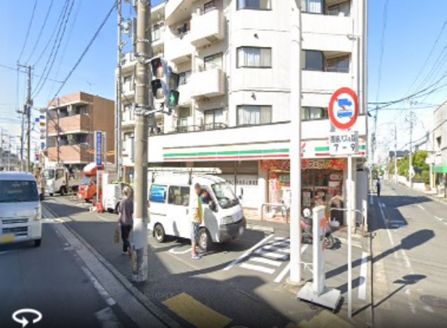 コンビニ　セブンイレブン横浜北寺尾4丁目店（コンビニ）まで389m