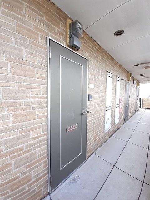 その他設備　玄関ドア