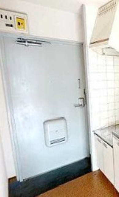 玄関　別部屋同仕様タイプ