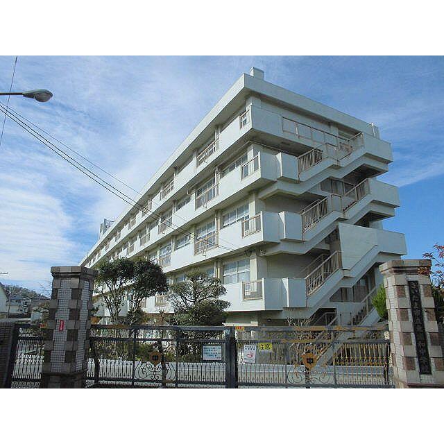 中学校　さいたま市立東浦和中学校（中学校）まで193m