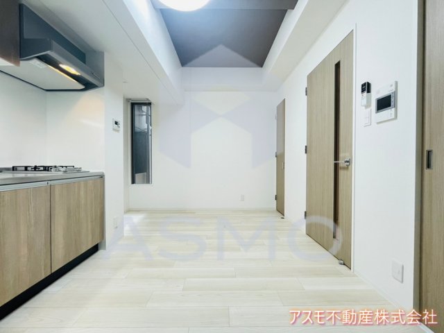 居室・リビング　同マンション別部屋参考写真