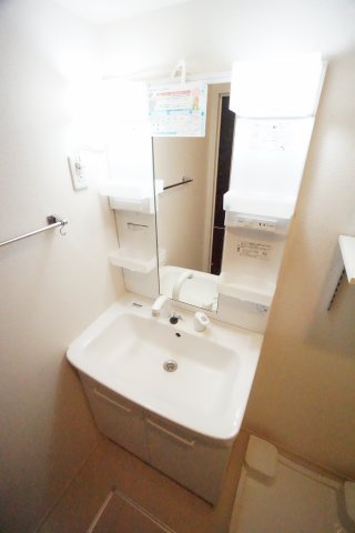 ＪＲ内房線 五井駅 徒歩11分 3階建 築12年の内装写真