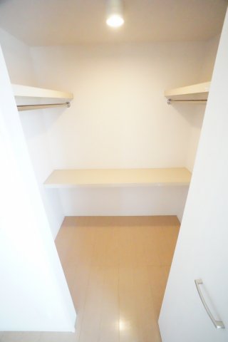 ＪＲ内房線 五井駅 徒歩11分 3階建 築12年の内装写真