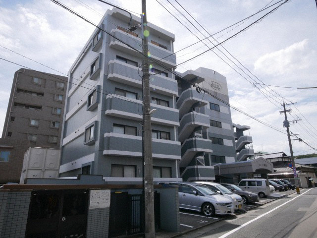 ビジネスワン高宮の外観写真