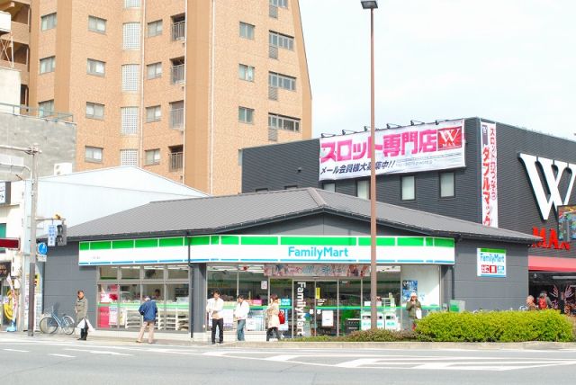 コンビニ　ファミリーマート 千本三条店（コンビニ）まで486m