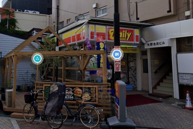 コンビニ　デイリーヤマザキ　池田駅前店（コンビニ）まで677m