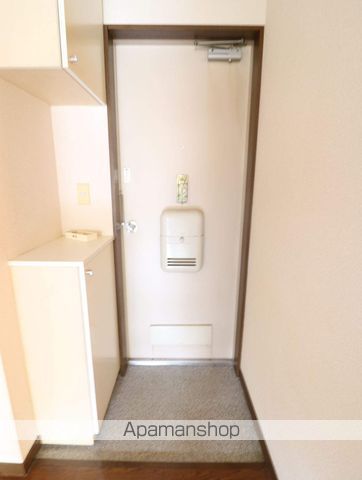 ＪＲ中央線 三鷹駅 徒歩11分 2階建 築38年の玄関写真