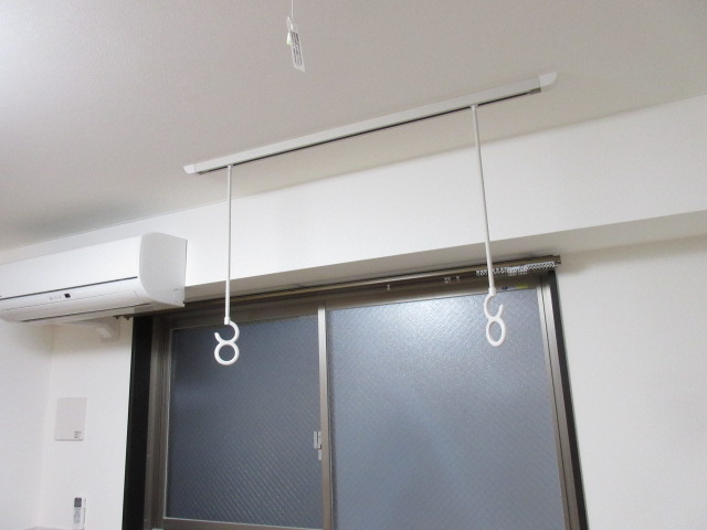 その他　★雨でも便利な室内物干しフック★