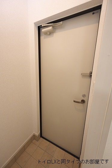 ルミナ手柄Iの玄関写真