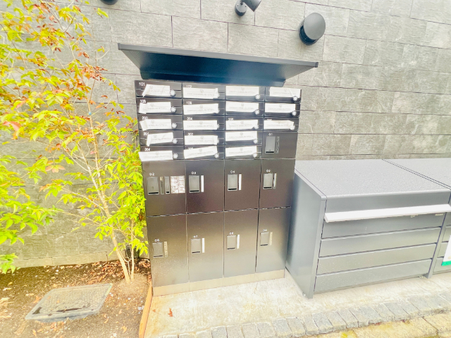 ロビー　宅配ＢＯＸ