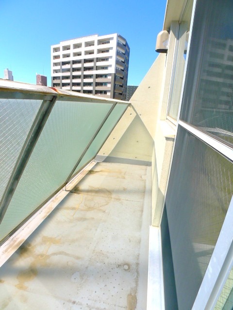 地下鉄鶴舞線 上前津駅 徒歩10分 8階建 築21年の内装写真