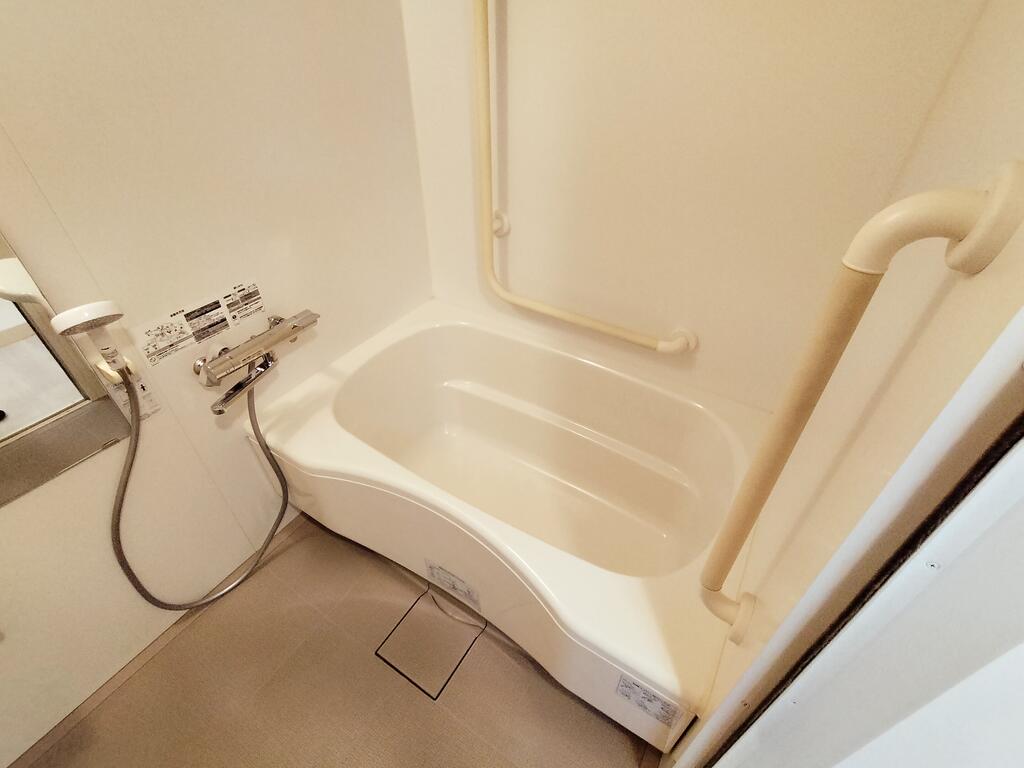 バス・シャワールーム　※他号室の写真になります。雰囲気のご参考にどうぞ♪
