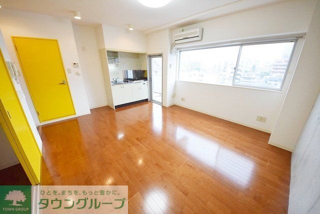 リエス千葉新宿の居間写真