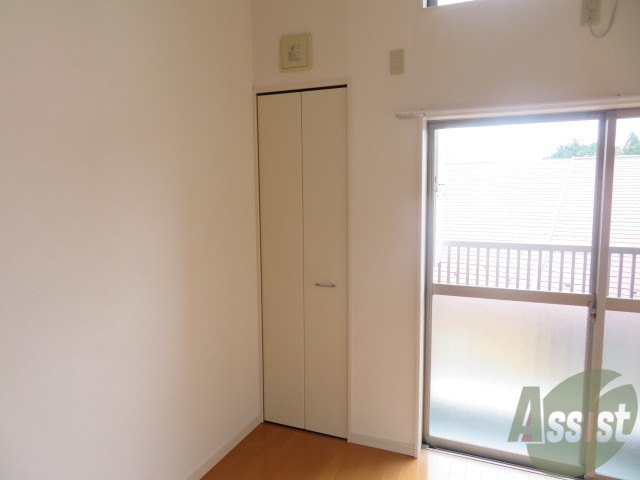 収納　収納がありました。お洋服や荷物はここへ。