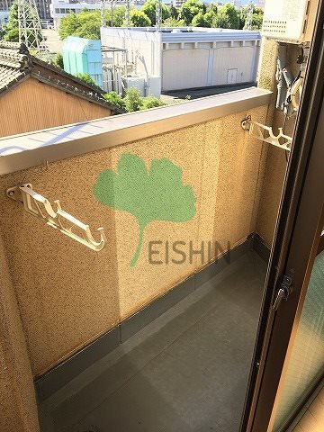 バルコニー　日当たりの良いバルコニーです！