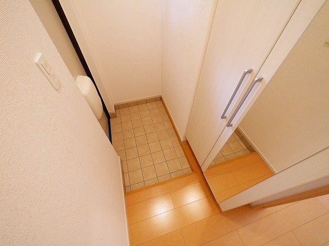 玄関　収納もある玄関です