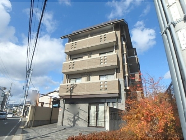 PALACEFIRSTQの外観写真